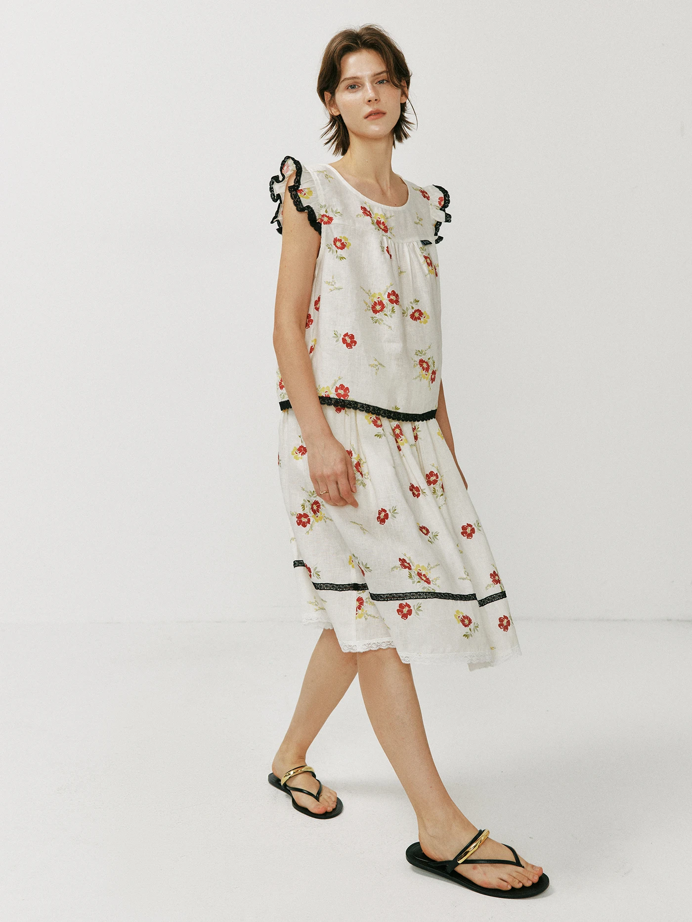 Floral Print Linen Set with Elastic Waist And Flying Sleeves Two-Piece Set French Style Loose Fit Breathable Summer Shirt for...
Floral Print Linen Set with Elastic Waist And Flying Sleeves Two-Piece Set French Style Loose Fit Breathable Summer Shirt for...