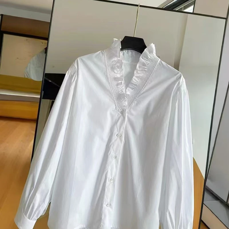 Women's Vintage White Shirt V-Neck Puffed Sleeve 2025 Spring Women's Dress French Elegant Fashion Lace Collar Cotton Long Sleeve
Women's Vintage White Shirt V-Neck Puffed Sleeve 2025 Spring Women's Dress French Elegant Fashion Lace Collar Cotton Long Sleeve