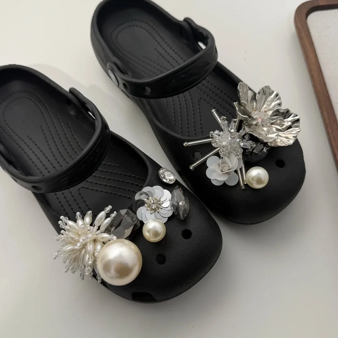 Ballet Clogs with Pearl Tassel Shoe Buckles, Handmade Diy Beaded Shoe Flowers, High-end Punk Style Accessories
Ballet Clogs with Pearl Tassel Shoe Buckles, Handmade Diy Beaded Shoe Flowers, High-end Punk Style Accessories