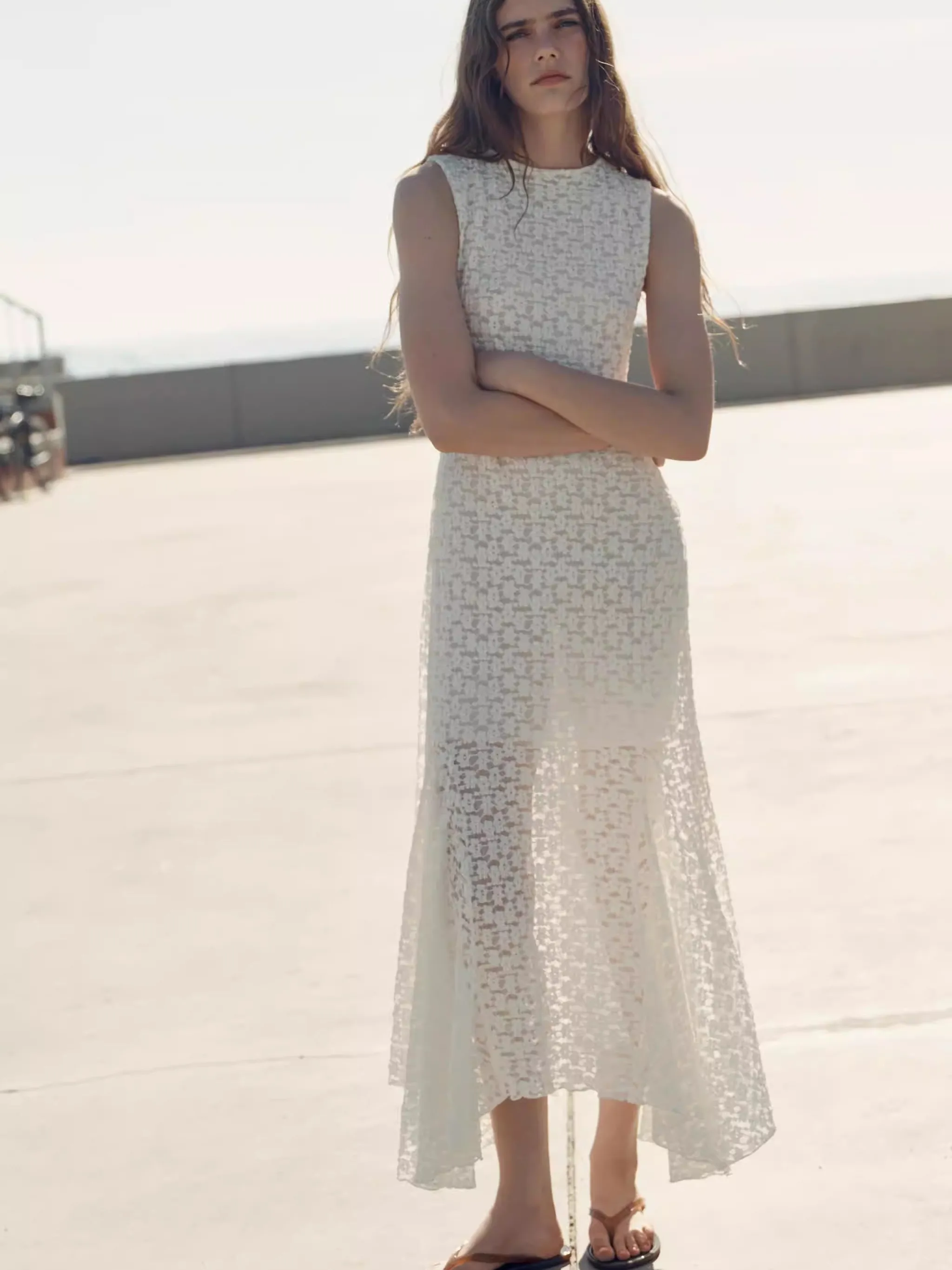 Summer New Women's Long Lace Asymmetrical Sleeveless round Neck Dress Ethnic Stage Costume for 18-25 Years Old Ladies
Summer New Women's Long Lace Asymmetrical Sleeveless round Neck Dress Ethnic Stage Costume for 18-25 Years Old Ladies