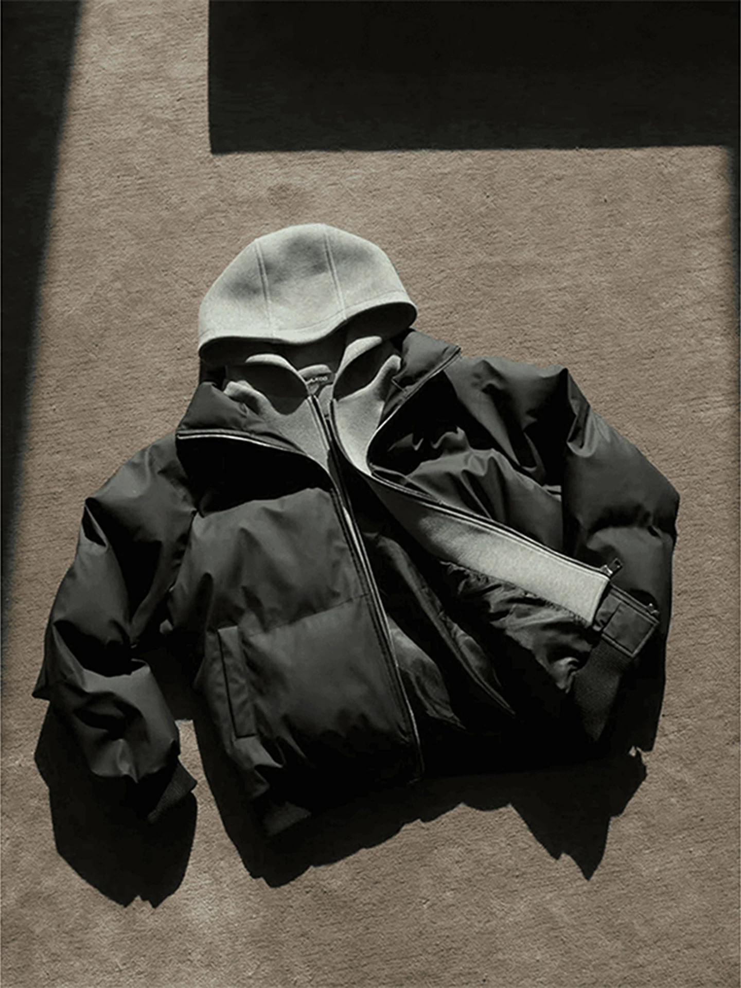 Cleanfit Bla ort PU Leather Cotton Jaet Men's Winter Thiened Design High-End Cotton Coat Warm Fce Lined Casual Hoodie
Cleanfit Bla ort PU Leather Cotton Jaet Men's Winter Thiened Design High-End Cotton Coat Warm Fce Lined Casual Hoodie