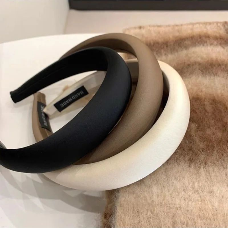 Vintage Satin Hair Band Women High Skull Top Sponge Temperament Headband Hair Accessories
Vintage Satin Hair Band Women High Skull Top Sponge Temperament Headband Hair Accessories