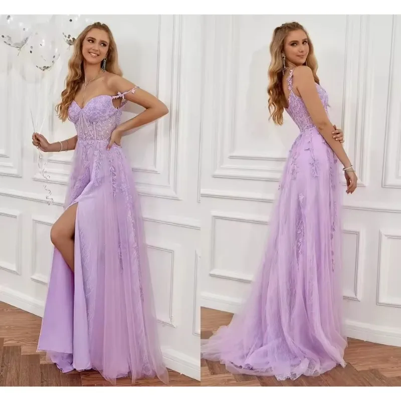 Shoulder Tulle Lace Applique Prom Dresses For Women Long Spaghetti Straps Formal Evening Party Gown Ball Gown with Slit A-Line
Shoulder Tulle Lace Applique Prom Dresses For Women Long Spaghetti Straps Formal Evening Party Gown Ball Gown with Slit A-Line