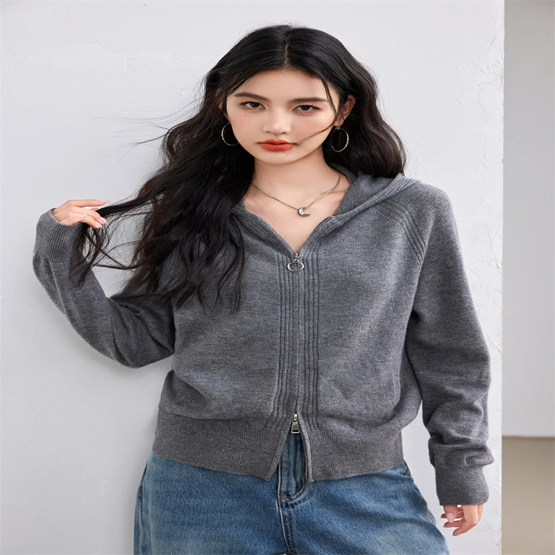 Autumn Winter New Hooded Zipper Knitted Cardigan Women Casual Versatile Solid Color Sweater Jacket Female Loose Tops
Autumn Winter New Hooded Zipper Knitted Cardigan Women Casual Versatile Solid Color Sweater Jacket Female Loose Tops