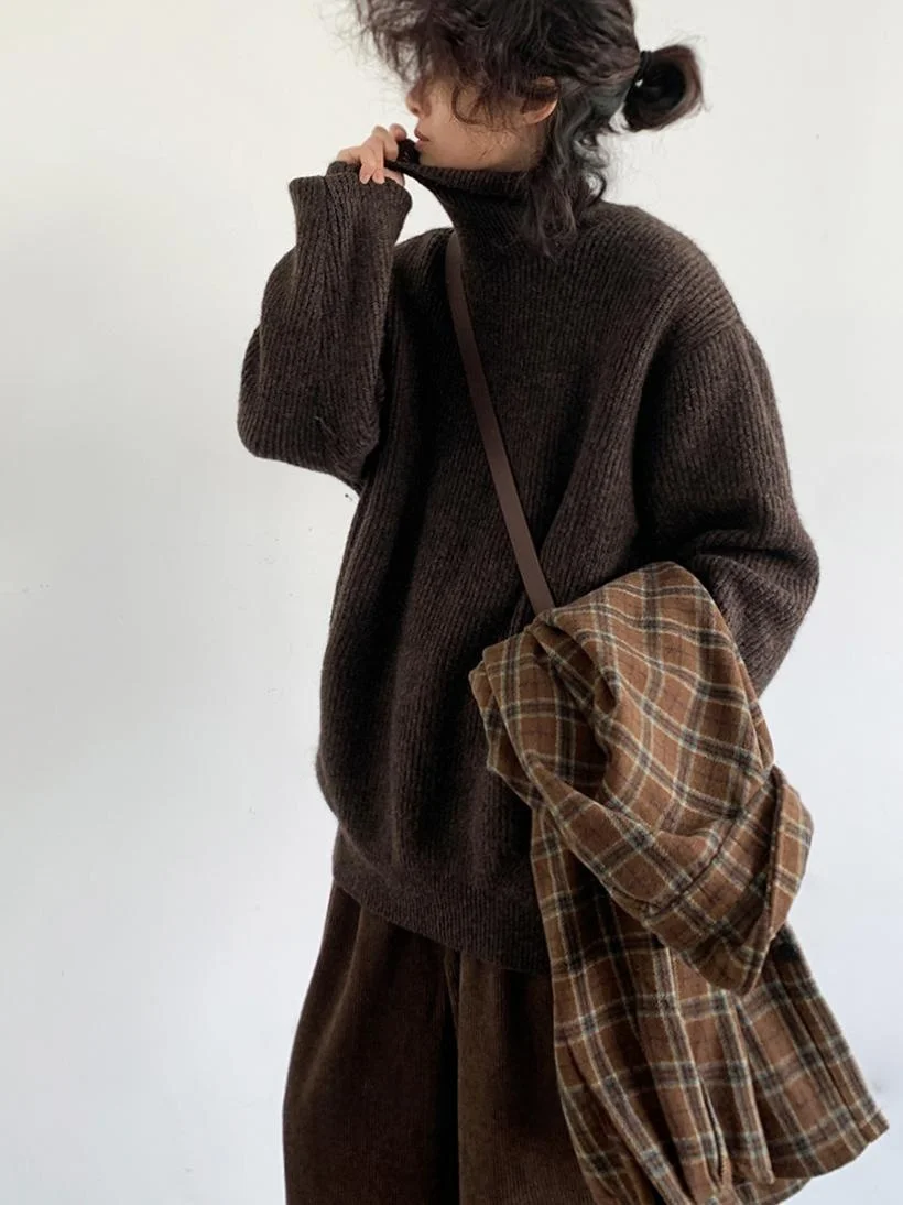 Winter Unisex Basic Color Knitwear High Collar Loose Fit Vintage Style Long Sleeve Top for Men And Women
Winter Unisex Basic Color Knitwear High Collar Loose Fit Vintage Style Long Sleeve Top for Men And Women