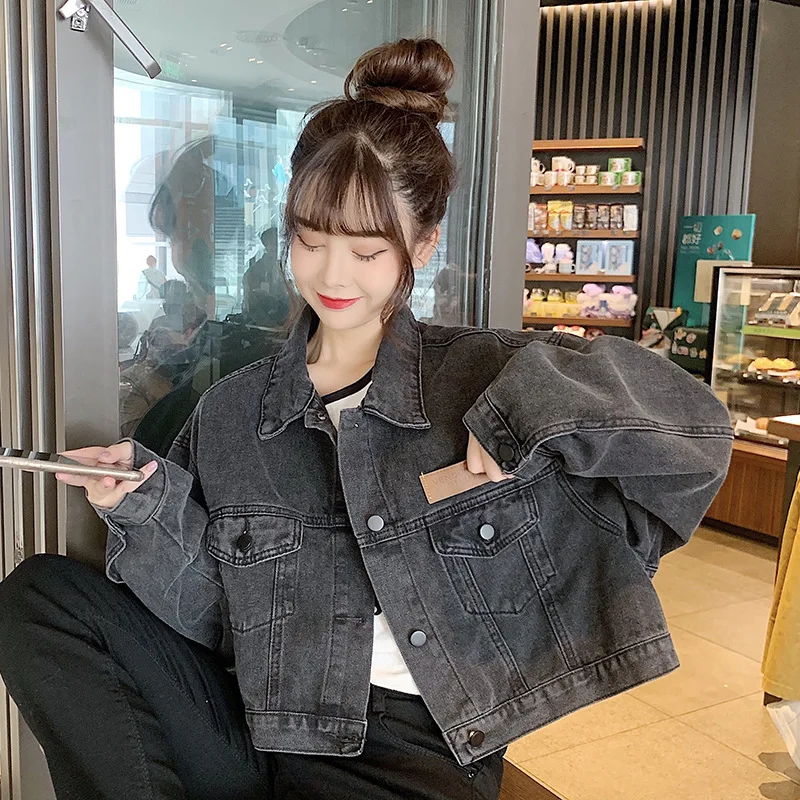 Slim Women Cowboy Coats Jackets Fashionable Minimalist High-quality Short Style Loose Single Breasted Buckle Women's Clothing
Slim Women Cowboy Coats Jackets Fashionable Minimalist High-quality Short Style Loose Single Breasted Buckle Women's Clothing