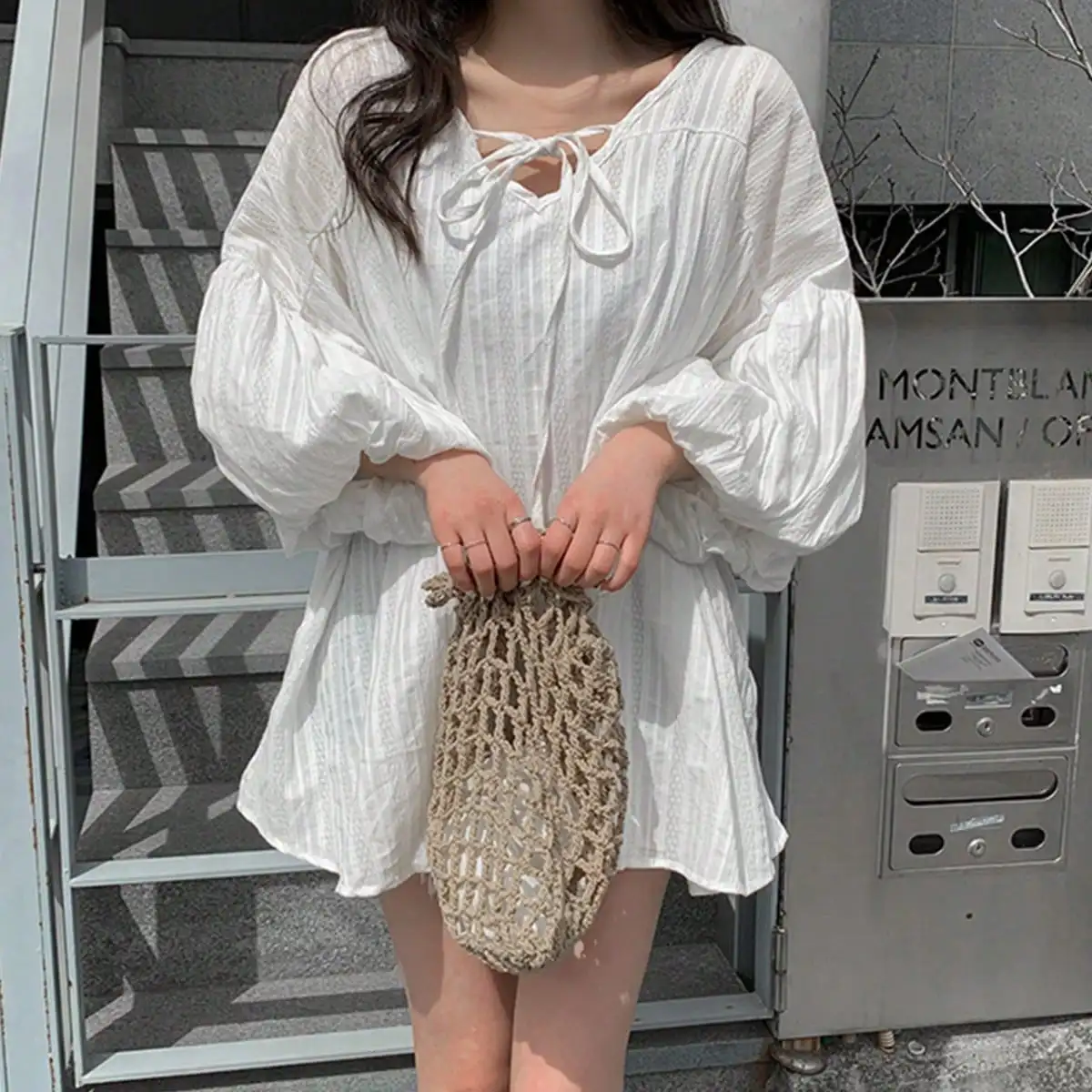 South Korea's Dongdaemun Lantern Sleeve Sun Protection Women's 2025 Summer New Loose Belly-Covering Slimming Look Top
South Korea's Dongdaemun Lantern Sleeve Sun Protection Women's 2025 Summer New Loose Belly-Covering Slimming Look Top