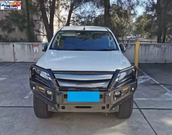 Classic Bull Bar Steel Front Bumper with Dual D-Rings for Triton L200
Classic Bull Bar Steel Front Bumper with Dual D-Rings for Triton L200