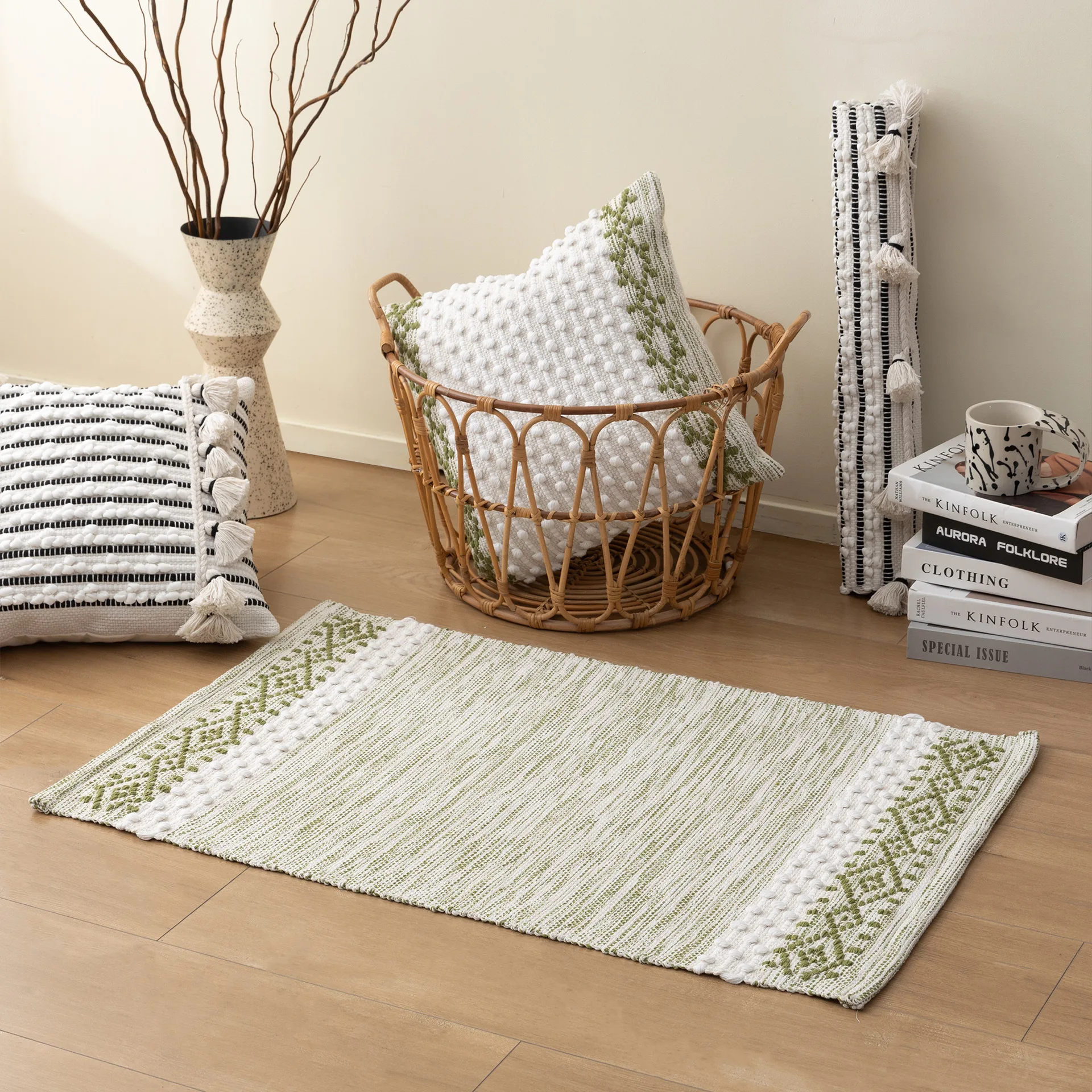 Simple bathroom floor mat cotton thread woven bathroom bathroom anti-slip mat entrance door floor mat bedside foot mat
Simple bathroom floor mat cotton thread woven bathroom bathroom anti-slip mat entrance door floor mat bedside foot mat