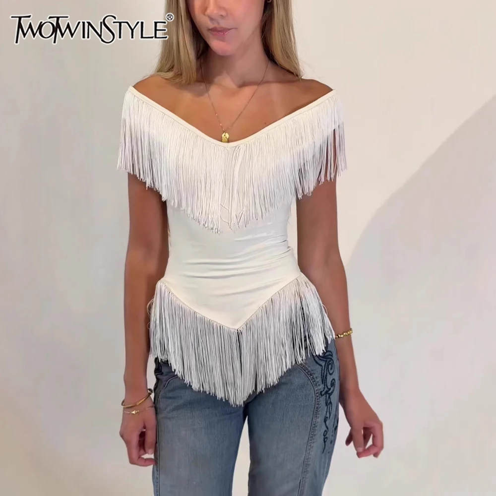 TWOTWINSTYLE Solid Slimming Spliced Tassel T Shirts for Women V Neck Sleeveless Minimalist Design T Shirt Female Summer Fashion
TWOTWINSTYLE Solid Slimming Spliced Tassel T Shirts for Women V Neck Sleeveless Minimalist Design T Shirt Female Summer Fashion