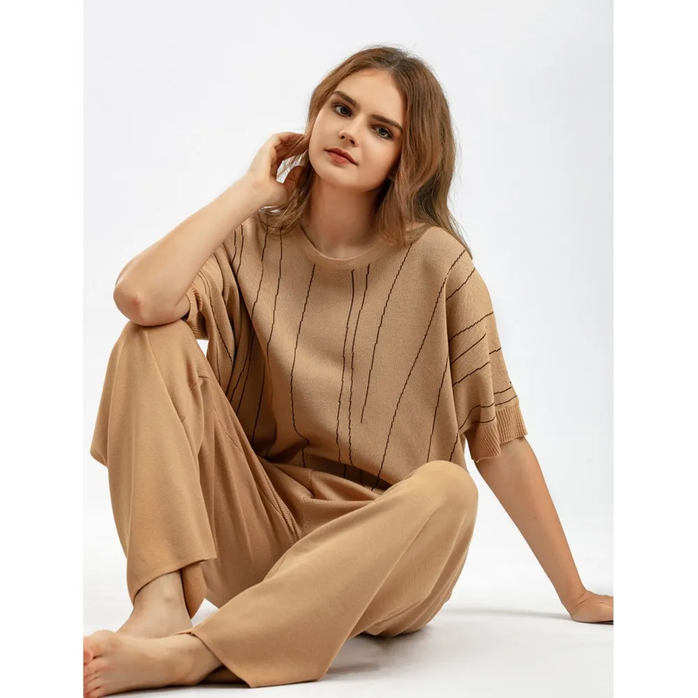 Casual T-shirt Solid-color O Neck Half-sleeved Women's Top Set 2 Pieces Spring Summer New Fashion Knitting Female Long Pants Set
Casual T-shirt Solid-color O Neck Half-sleeved Women's Top Set 2 Pieces Spring Summer New Fashion Knitting Female Long Pants Set