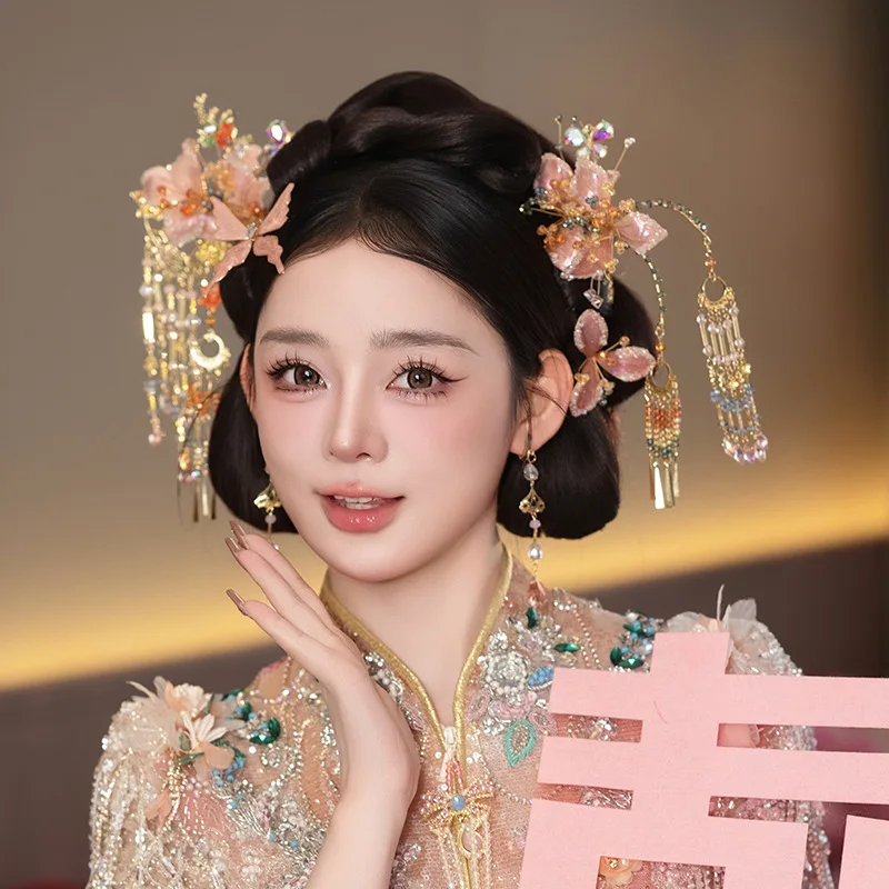 Spring and Summer New Sweet Pink Hair Clasp Flexible Younger Ornament Eight-Piece Set Xiuhe Headdress
Spring and Summer New Sweet Pink Hair Clasp Flexible Younger Ornament Eight-Piece Set Xiuhe Headdress