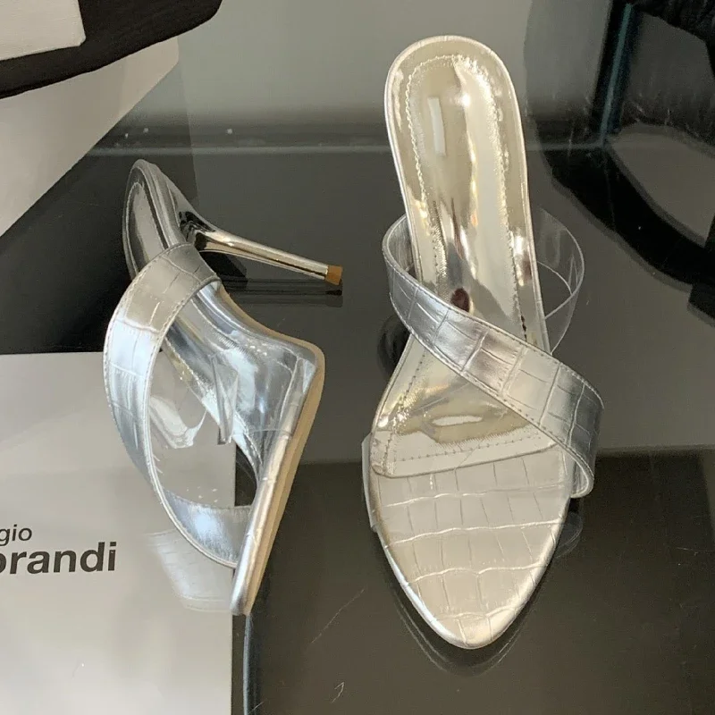 Модные брендовые сандалии на высоком каблуке, женские туфли-лодочки с открытым носком, новые летние шлепанцы, прозрачные сексуальные дизайнерские женские тапочки на тонком каблуке
Модные брендовые сандалии на высоком каблуке, женские туфли-лодочки с открытым носком, новые летние шлепанцы, прозрачные сексуальные дизайнерские женские тапочки на тонком каблуке