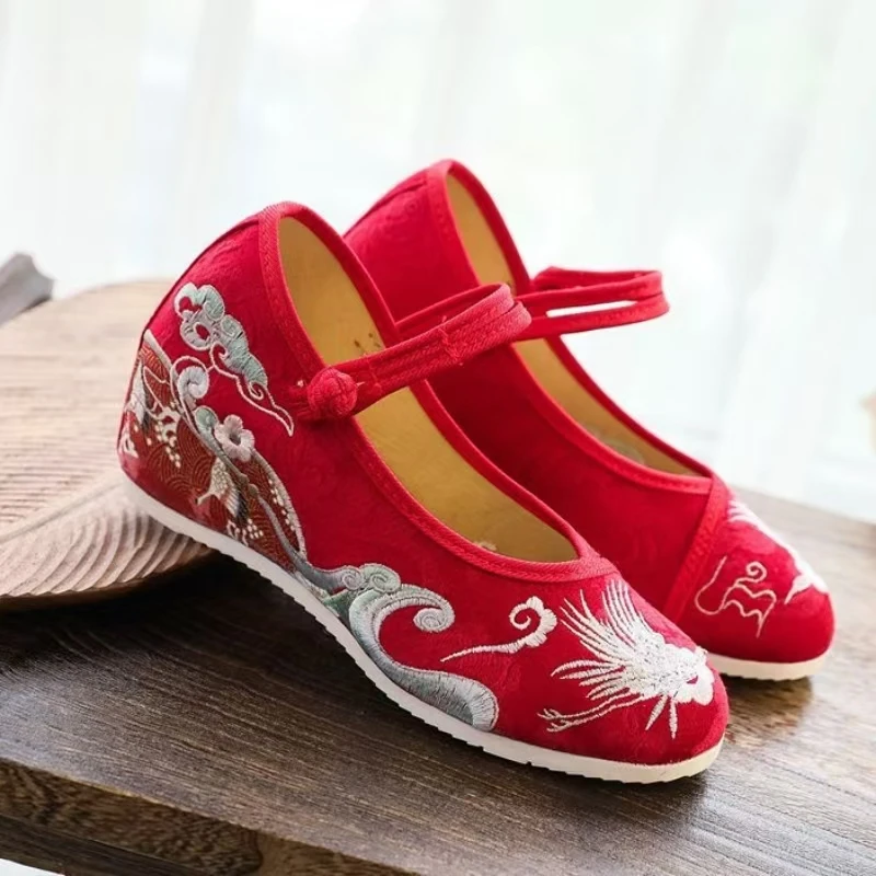 Women Increased Internal Embroidered Cloth Shoes Spring Summer New Soft Sole Non Slip Ethnic Style Hanfu Shoes Chenogsam Shoes
Women Increased Internal Embroidered Cloth Shoes Spring Summer New Soft Sole Non Slip Ethnic Style Hanfu Shoes Chenogsam Shoes