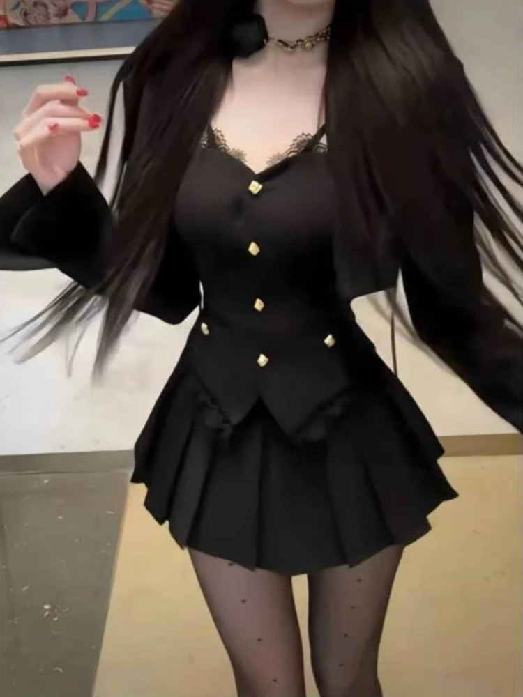 Корейская мода Pure Desire Сексуальный комплект из 3 предметов Женское мини-пальто + кружевной жилет + пышная юбка Новый дизайн Slim Y2k Hot Chick Outfits 2025
Корейская мода Pure Desire Сексуальный комплект из 3 предметов Женское мини-пальто + кружевной жилет + пышная юбка Новый дизайн Slim Y2k Hot Chick Outfits 2025