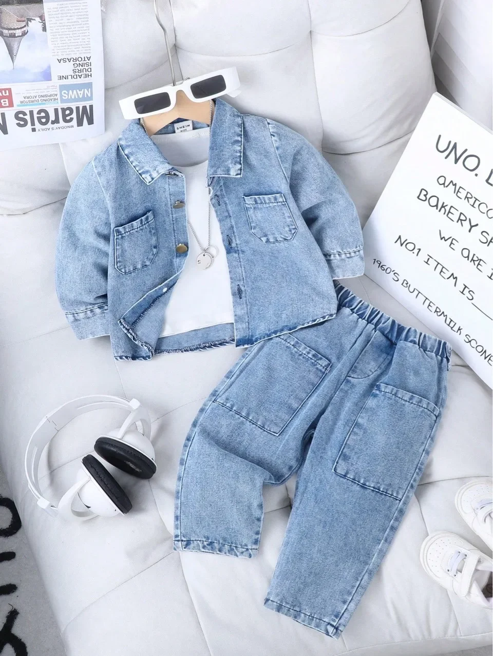 Стильный модный комплект для мальчика: джинсовый костюм, куртка с длинными рукавами, светло-голубая куртка, детские брюки, джинсы, повседневная одежда для малышей, модная одежда
Стильный модный комплект для мальчика: джинсовый костюм, куртка с длинными рукавами, светло-голубая куртка, детские брюки, джинсы, повседневная одежда для малышей, модная одежда