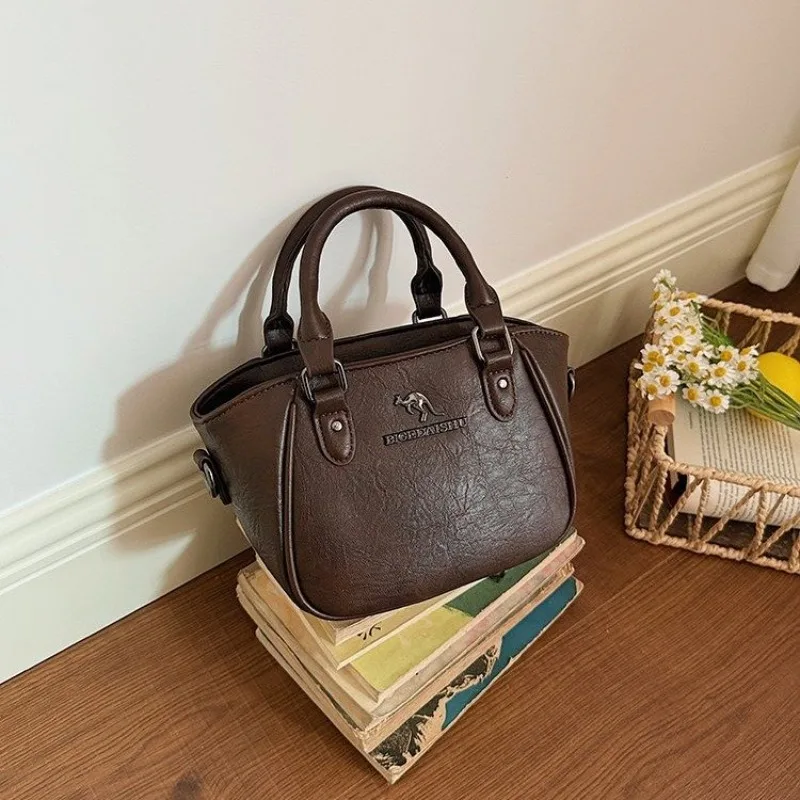 Diaper Bag Minimalist Simple Casual Business Commuter Leather Crossbody Handbag Women Original Textured Clutch Mini
Diaper Bag Minimalist Simple Casual Business Commuter Leather Crossbody Handbag Women Original Textured Clutch Mini