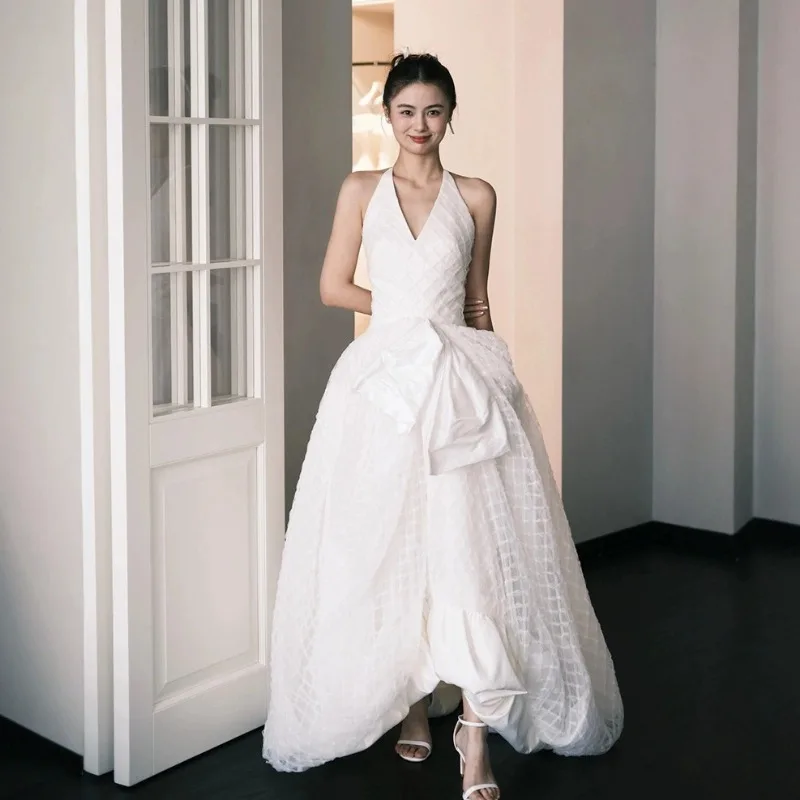 Легкое свадебное платье, вечернее платье для невесты с вырезом на шее, новое элегантное платье с V-образным вырезом для вечеринок и ужинов 2026 года
Легкое свадебное платье, вечернее платье для невесты с вырезом на шее, новое элегантное платье с V-образным вырезом для вечеринок и ужинов 2026 года