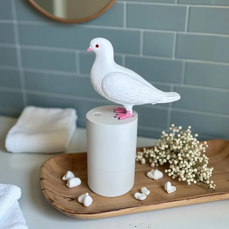 Дозатор для пенного мыла для ванной комнаты, многоразовый, индукционный, на батарейках, в форме голубого птицы, бесконтактный, многоразовый
Дозатор для пенного мыла для ванной комнаты, многоразовый, индукционный, на батарейках, в форме голубого птицы, бесконтактный, многоразовый