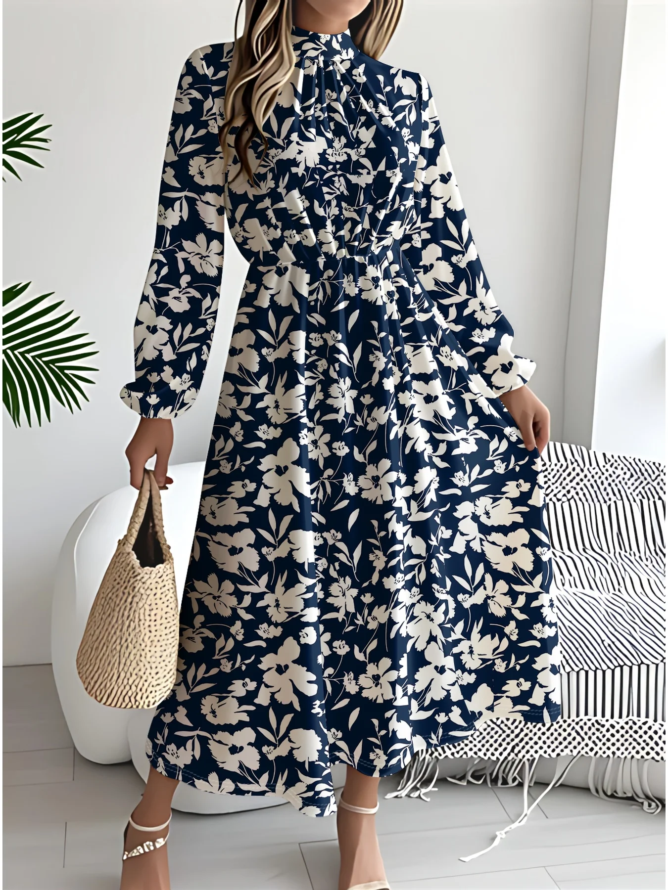 Women's Navy Blue Floral Print High Neck Long Sleeve Midi Dress Casual A-Line Dress
Women's Navy Blue Floral Print High Neck Long Sleeve Midi Dress Casual A-Line Dress