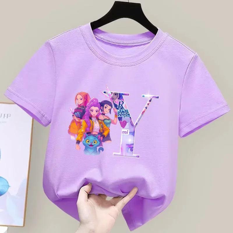 KPop Demon Hunter Детская одежда с рисунком аниме и буквенным принтом A-Z, фиолетовые футболки для девочек, милая футболка, детские летние топы, подарок
KPop Demon Hunter Детская одежда с рисунком аниме и буквенным принтом A-Z, фиолетовые футболки для девочек, милая футболка, детские летние топы, подарок