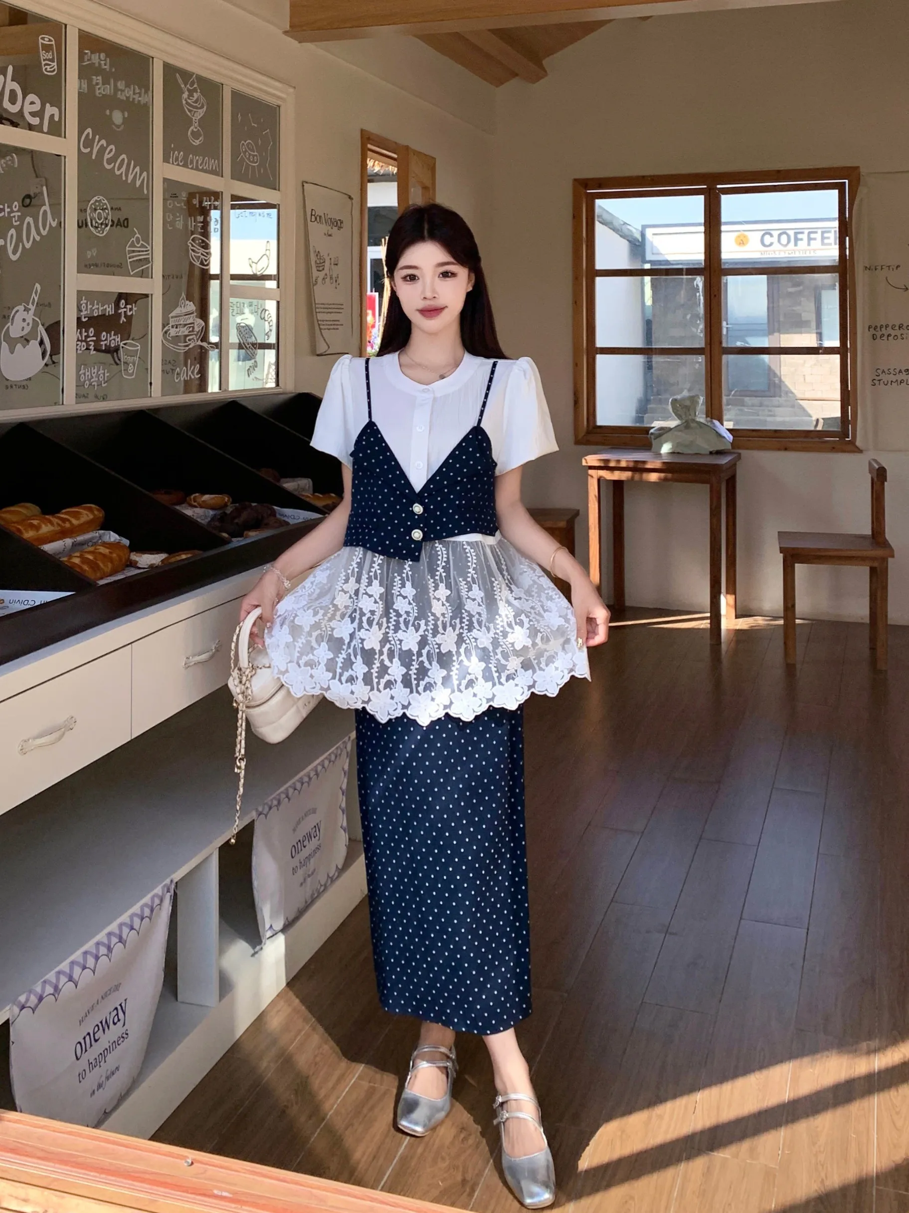 plus Size Women's Vintage High Waist Polka Dot Lace Crop Top And Skirt Set Summer New Style Korean Loose Fit Commute Style
plus Size Women's Vintage High Waist Polka Dot Lace Crop Top And Skirt Set Summer New Style Korean Loose Fit Commute Style
