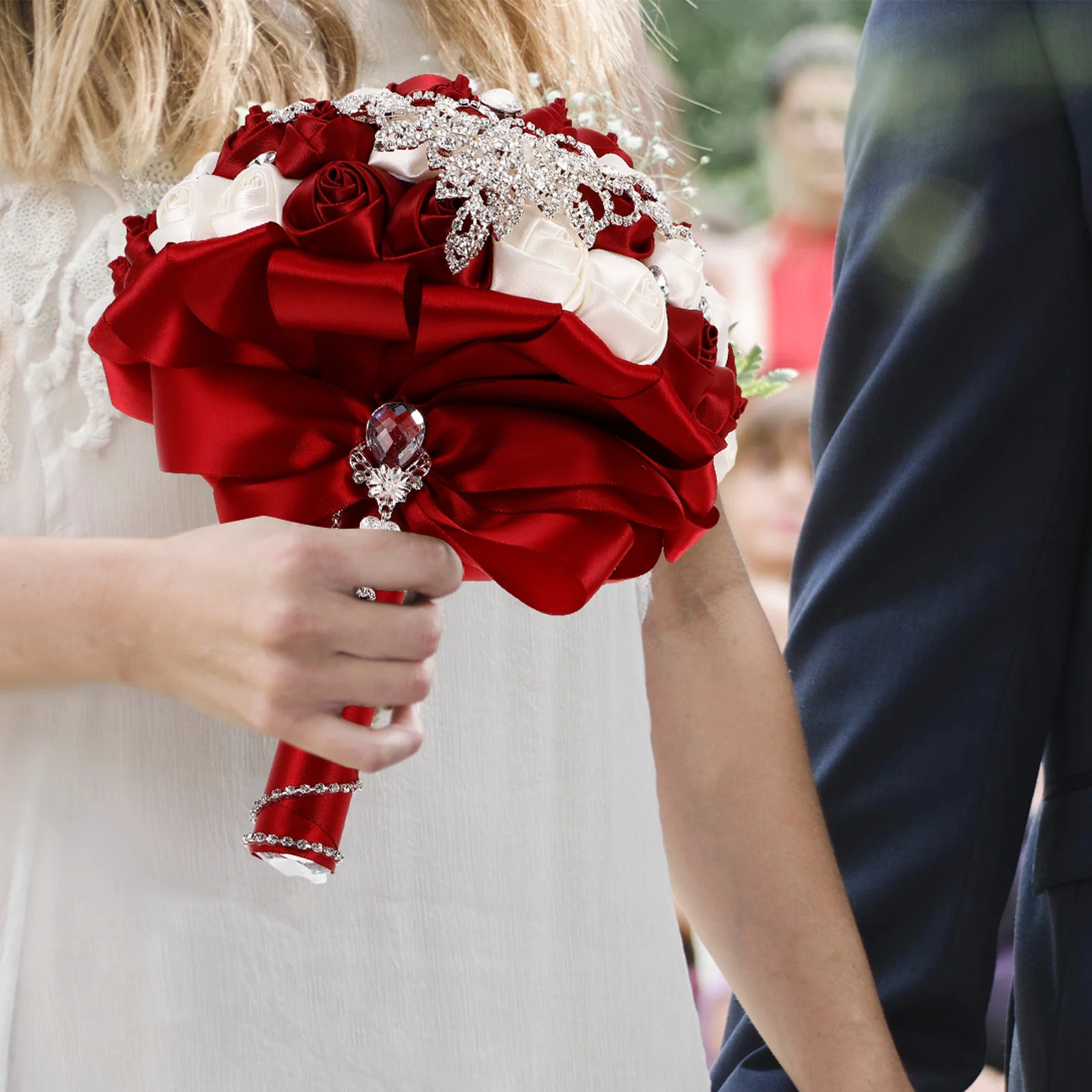 Rhinestone Adorned Bridal Bridesmaid Bouquet Artificial Silk Roses Diy Wedding Hand Flowers Rosebud Design Satin Ribbon Elegance
Rhinestone Adorned Bridal Bridesmaid Bouquet Artificial Silk Roses Diy Wedding Hand Flowers Rosebud Design Satin Ribbon Elegance