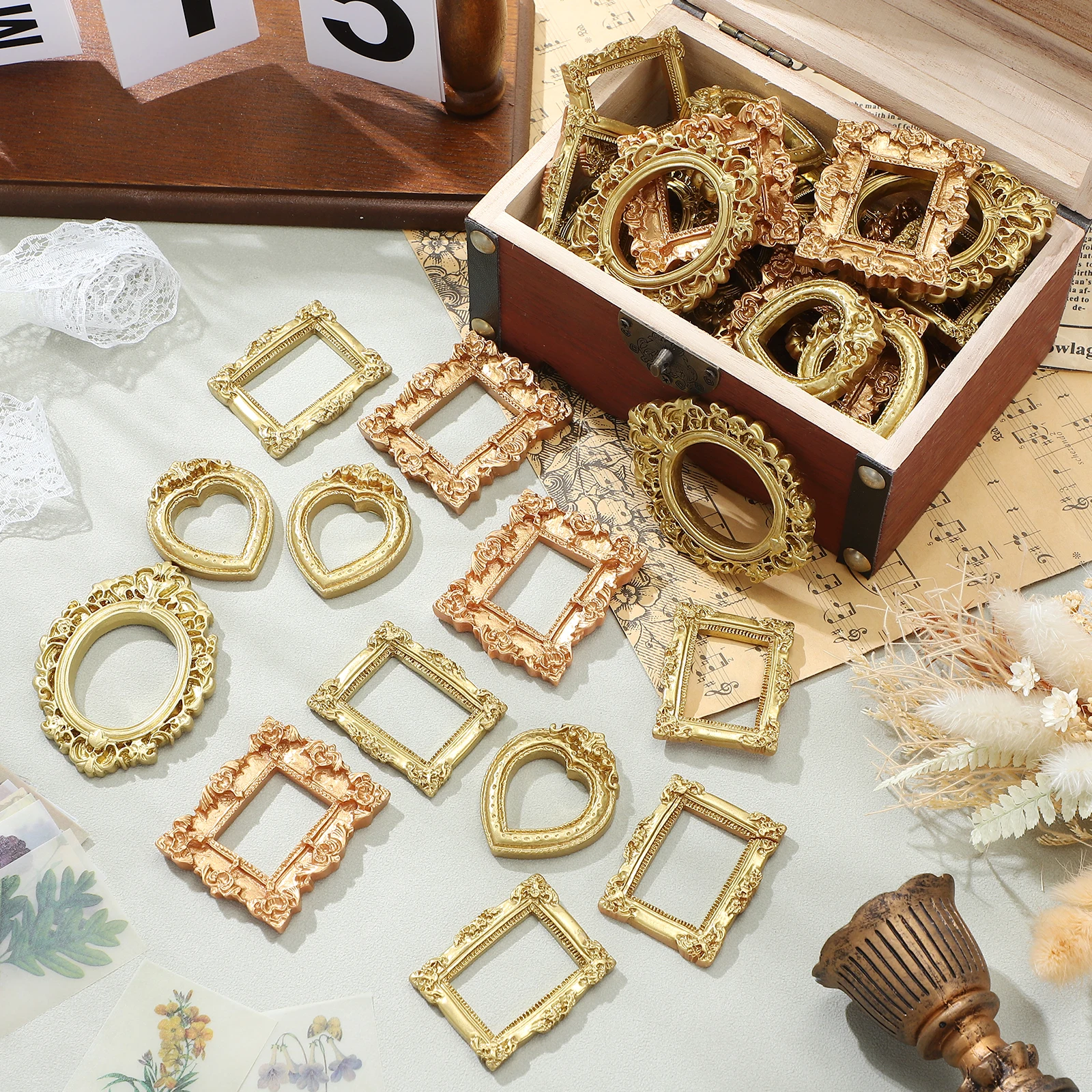 40pcs Mini Retro Photo Frames vintage Resin Picture Manicure DIY Small Wall Tabletop Display Photography Prop for Manicure Photo
40pcs Mini Retro Photo Frames vintage Resin Picture Manicure DIY Small Wall Tabletop Display Photography Prop for Manicure Photo