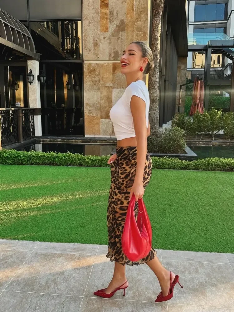 2024 Chic Leopard Print High-waisted Skirt Ladies Fashion Tight Floor-length Skirts Spring Summer New Women Sexy High Streetwear
2024 Chic Leopard Print High-waisted Skirt Ladies Fashion Tight Floor-length Skirts Spring Summer New Women Sexy High Streetwear