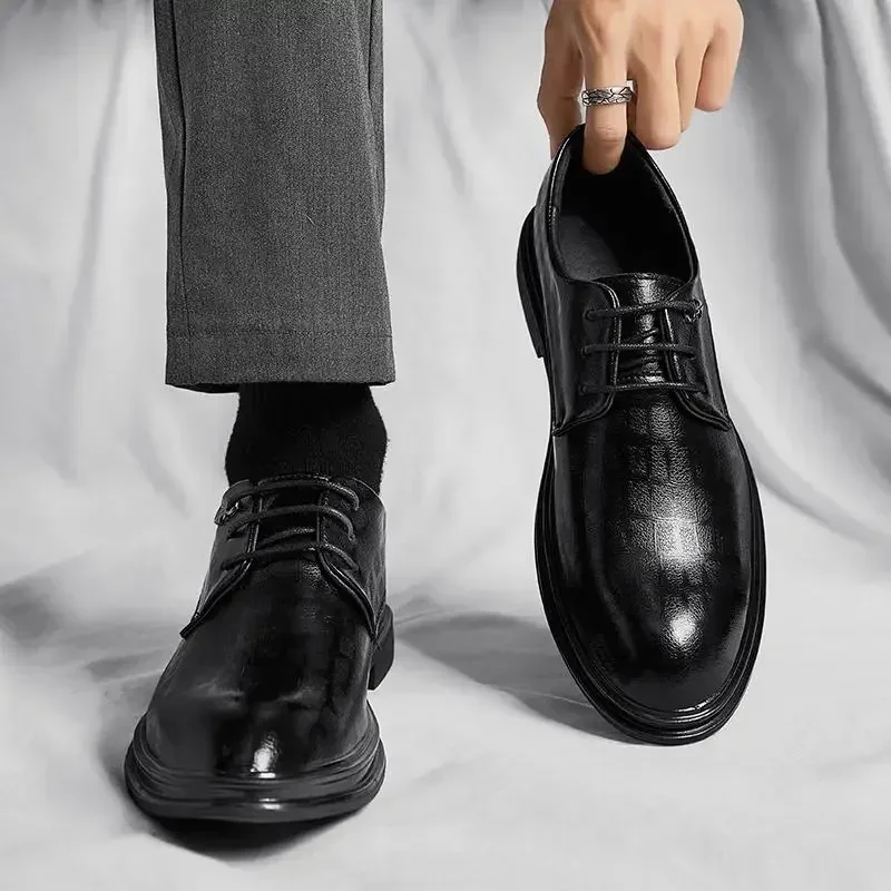 New Men's Business Designer Shoes Luxury Casual Lace up Men's Formal Wear Derby Shoes
New Men's Business Designer Shoes Luxury Casual Lace up Men's Formal Wear Derby Shoes