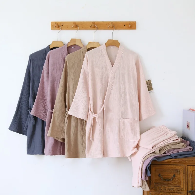 Минималистичный японский халат-кимоно, женский двойной марлевый пижамный комплект, мягкая хлопковая домашняя одежда с v-образным вырезом, дышащая домашняя одежда
Минималистичный японский халат-кимоно, женский двойной марлевый пижамный комплект, мягкая хлопковая домашняя одежда с v-образным вырезом, дышащая домашняя одежда
