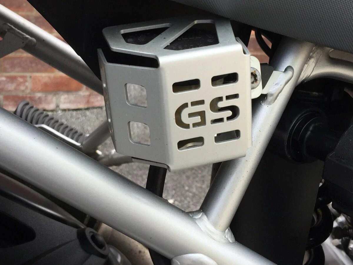 FOR BMW R1200GS Adventure 2006-2013 Front Rear Brake Fluid Reservoir Cap Guard Set Motorcycle Accessories R 1200 GS R1200GSA
FOR BMW R1200GS Adventure 2006-2013 Front Rear Brake Fluid Reservoir Cap Guard Set Motorcycle Accessories R 1200 GS R1200GSA