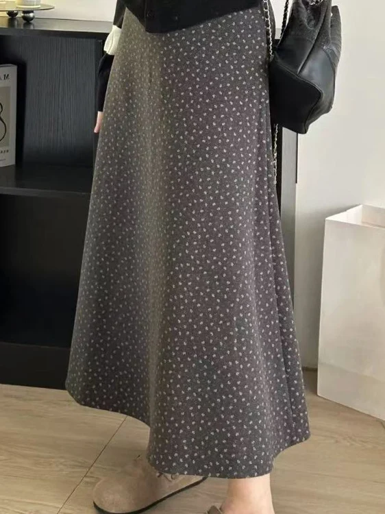 Thiened A-Line Umbrella Skirt High Waist Floral Print Slimming Hip Covering Long Casual Commute Sle Artistic Flared Skirt
Thiened A-Line Umbrella Skirt High Waist Floral Print Slimming Hip Covering Long Casual Commute Sle Artistic Flared Skirt