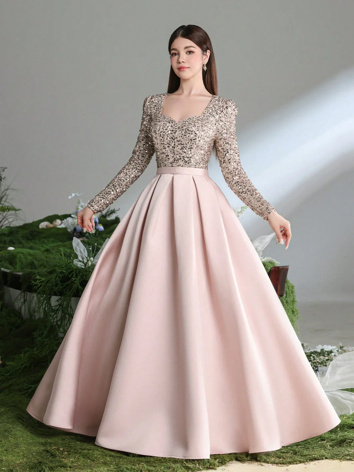 Women's Heart Neckline Long Sleeve Sequined A-Line Formal Gown For Wedding Guest Prom
Women's Heart Neckline Long Sleeve Sequined A-Line Formal Gown For Wedding Guest Prom