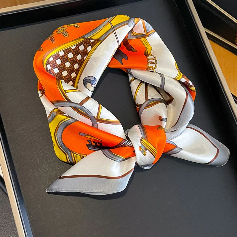 Luxury Brand 100% Silk scarf Bandana Women Square Scarves Wrap Kerchief Mulberry Spring Fashion Headband Hijab Shawls Foulard
Luxury Brand 100% Silk scarf Bandana Women Square Scarves Wrap Kerchief Mulberry Spring Fashion Headband Hijab Shawls Foulard