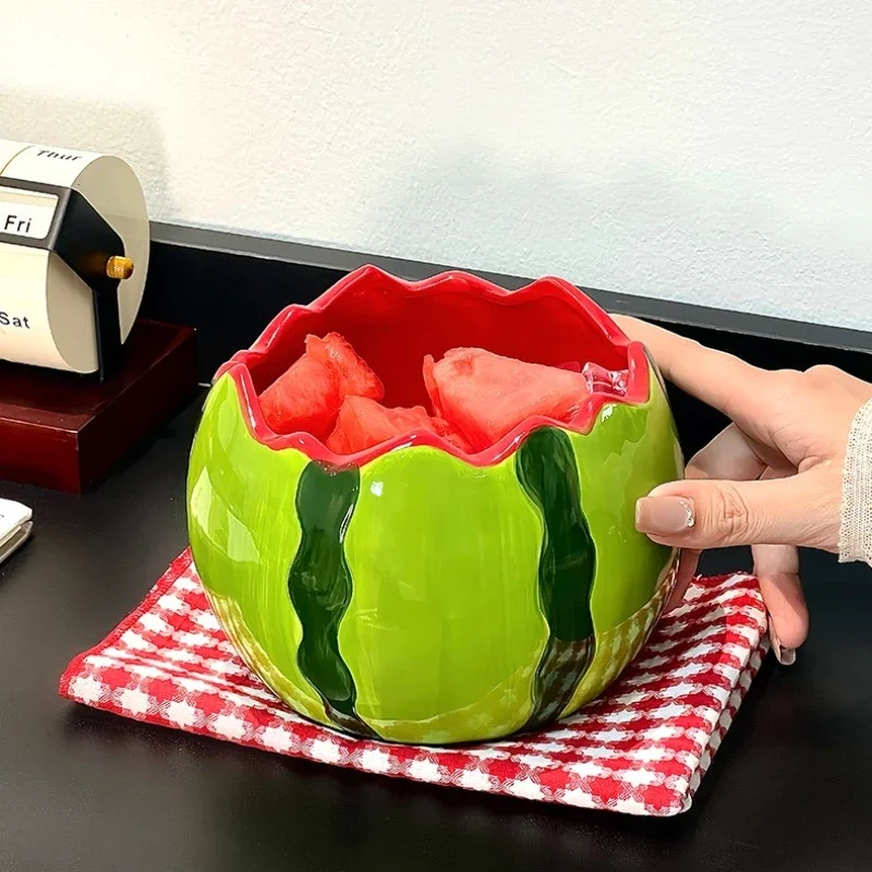 Design sense niche watermelon bowl, household ceramic bowl salad bowl, high-value tableware large capacity, fruit smoothie bowl
Design sense niche watermelon bowl, household ceramic bowl salad bowl, high-value tableware large capacity, fruit smoothie bowl