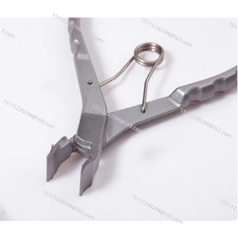 Fish bone clip, salmon thorn pulling pliers, tool clip, fish bone forceps, fish bone removal artifact, hair plucker
Fish bone clip, salmon thorn pulling pliers, tool clip, fish bone forceps, fish bone removal artifact, hair plucker
