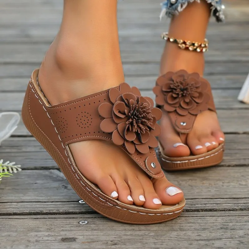 2026 Women's Flower Decor Thong Sandals, Comfortable Open ToeSlip on Shoes, Women's Fashion Flip Flops
2026 Women's Flower Decor Thong Sandals, Comfortable Open ToeSlip on Shoes, Women's Fashion Flip Flops