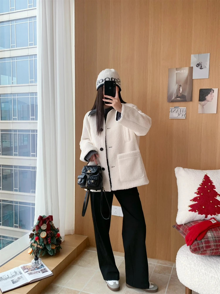 Retro Sle ort Jaet Warmth Equivnt to Fur Lamb Fur Collar Patchwork Vegetarian Leather Ladies Faion Autumn Winter Coat
Retro Sle ort Jaet Warmth Equivnt to Fur Lamb Fur Collar Patchwork Vegetarian Leather Ladies Faion Autumn Winter Coat