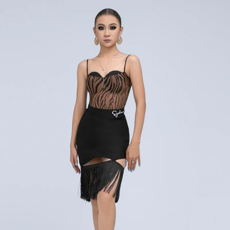 Female Latin Dance Performance Costume Adults Sexy Chacha Latin Dance Costume Women Leopard Salsa Top Tassels Skirt SL11477
Female Latin Dance Performance Costume Adults Sexy Chacha Latin Dance Costume Women Leopard Salsa Top Tassels Skirt SL11477