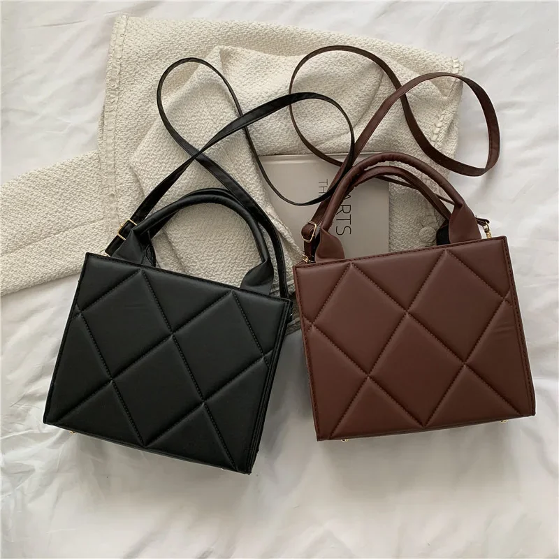 2024 New Fashion Spring Simple Diamond Lattice Tote Bag Large Capacity Single Shoulder Crossbody Bag Adjustable
2024 New Fashion Spring Simple Diamond Lattice Tote Bag Large Capacity Single Shoulder Crossbody Bag Adjustable