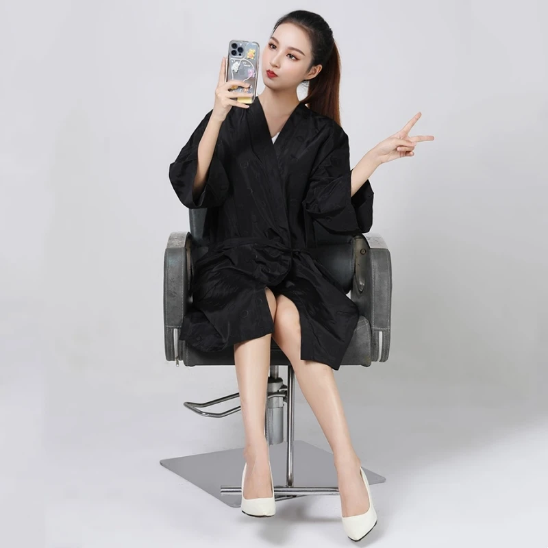 Salon Client Gown Robe Smock Kimono Hairdressing Professional Cape Apron Beauty SPA Hotel Barber Guest Clothes Night-gown Smock
Salon Client Gown Robe Smock Kimono Hairdressing Professional Cape Apron Beauty SPA Hotel Barber Guest Clothes Night-gown Smock