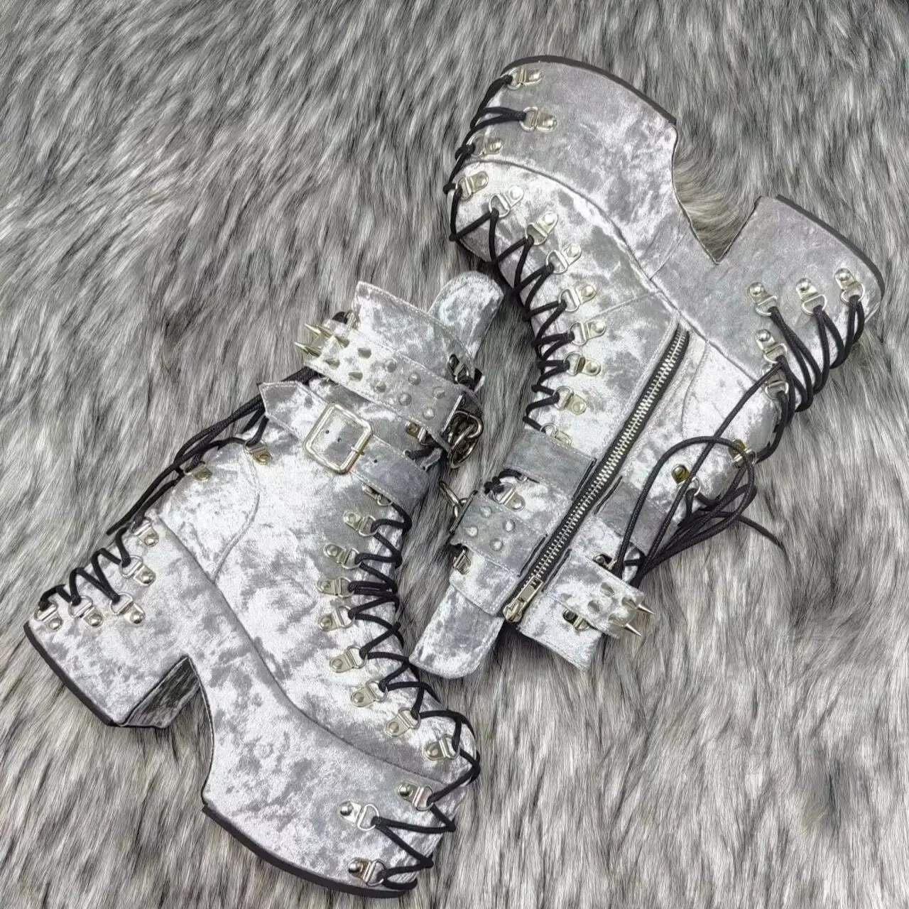 Punk Style Round Toe Mid-Calf Belt Buckle Rivets Platform Women Boots Chunky High Heels Lace Up Design Large Size Shoes
Punk Style Round Toe Mid-Calf Belt Buckle Rivets Platform Women Boots Chunky High Heels Lace Up Design Large Size Shoes