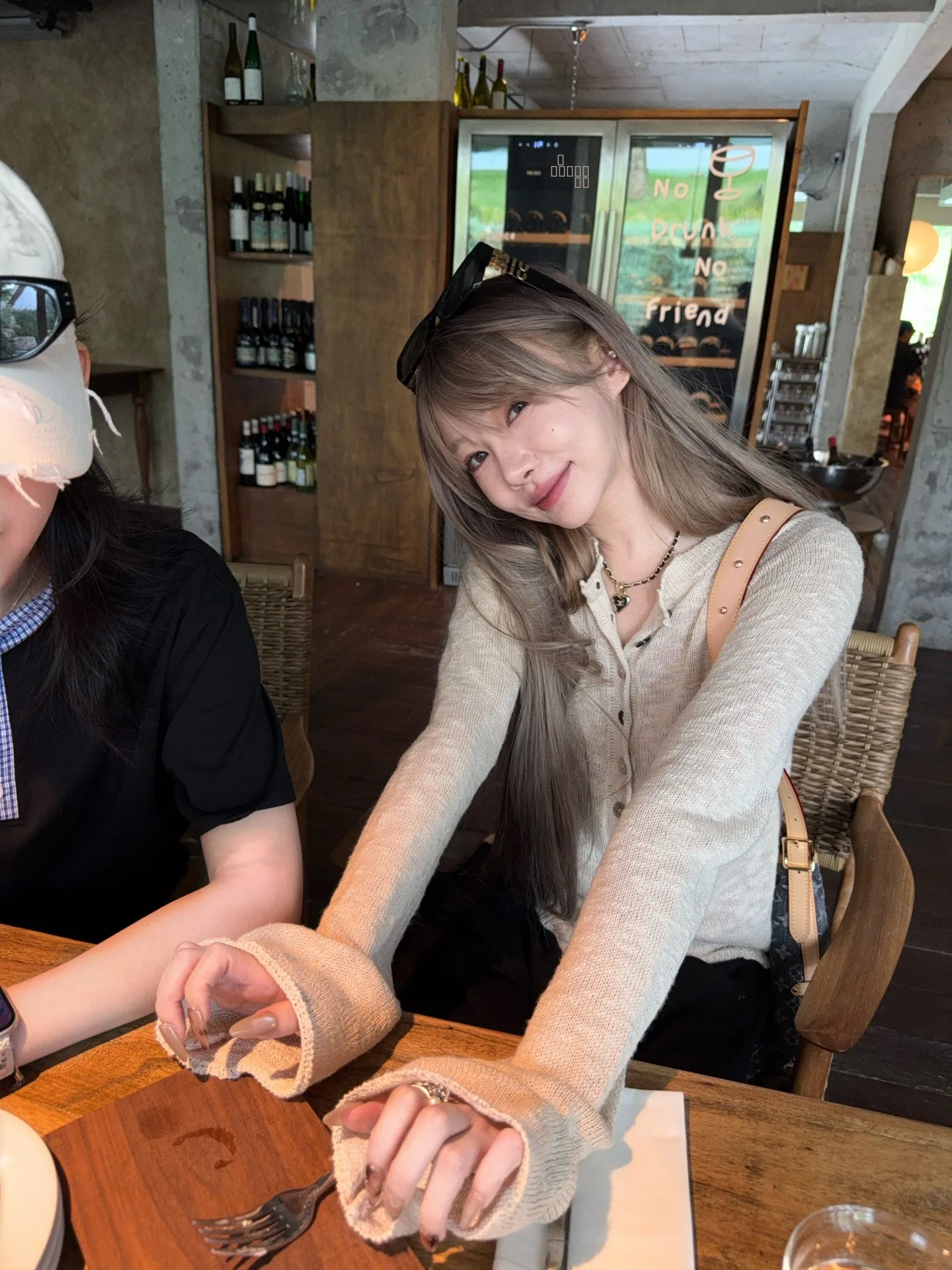 Женский вязаный свитер Tannin Red Rabbit: осенний, повседневный, приталенный, с эффектом текстуры, на пуговицах
Женский вязаный свитер Tannin Red Rabbit: осенний, повседневный, приталенный, с эффектом текстуры, на пуговицах