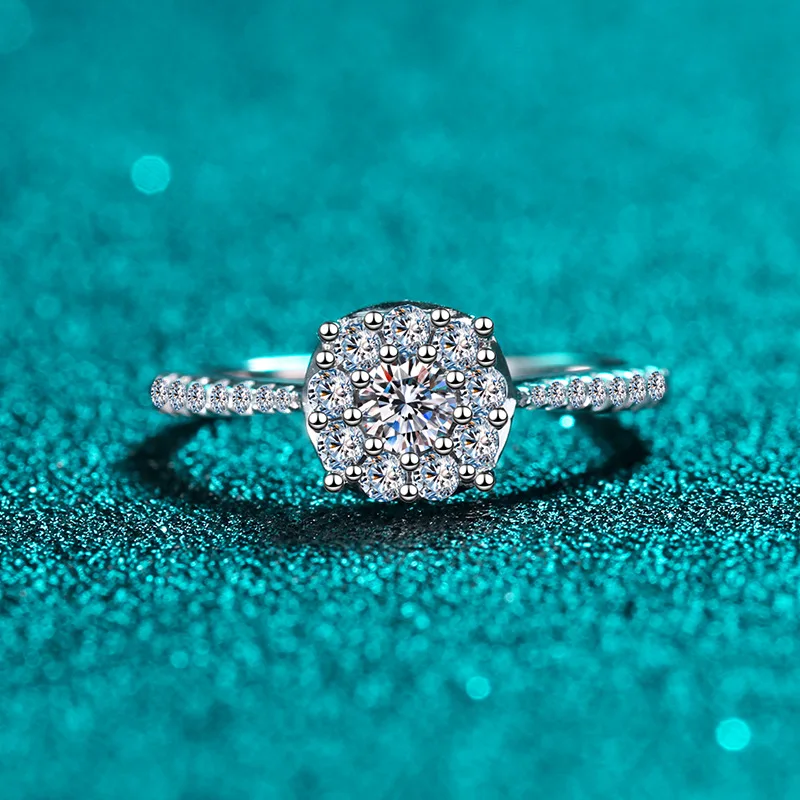 18K gold ring for women pt950 platinum 20 points moissanite ring high-end and elegant gift for girlfriend
18K gold ring for women pt950 platinum 20 points moissanite ring high-end and elegant gift for girlfriend