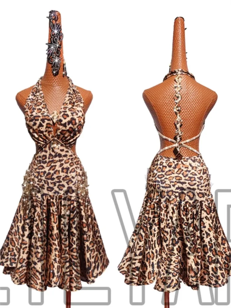 Latin Dance Competition Performance Adult Leopard Pattern European And American Shining Diamond Open Back Waist Wrapped Skirt
Latin Dance Competition Performance Adult Leopard Pattern European And American Shining Diamond Open Back Waist Wrapped Skirt