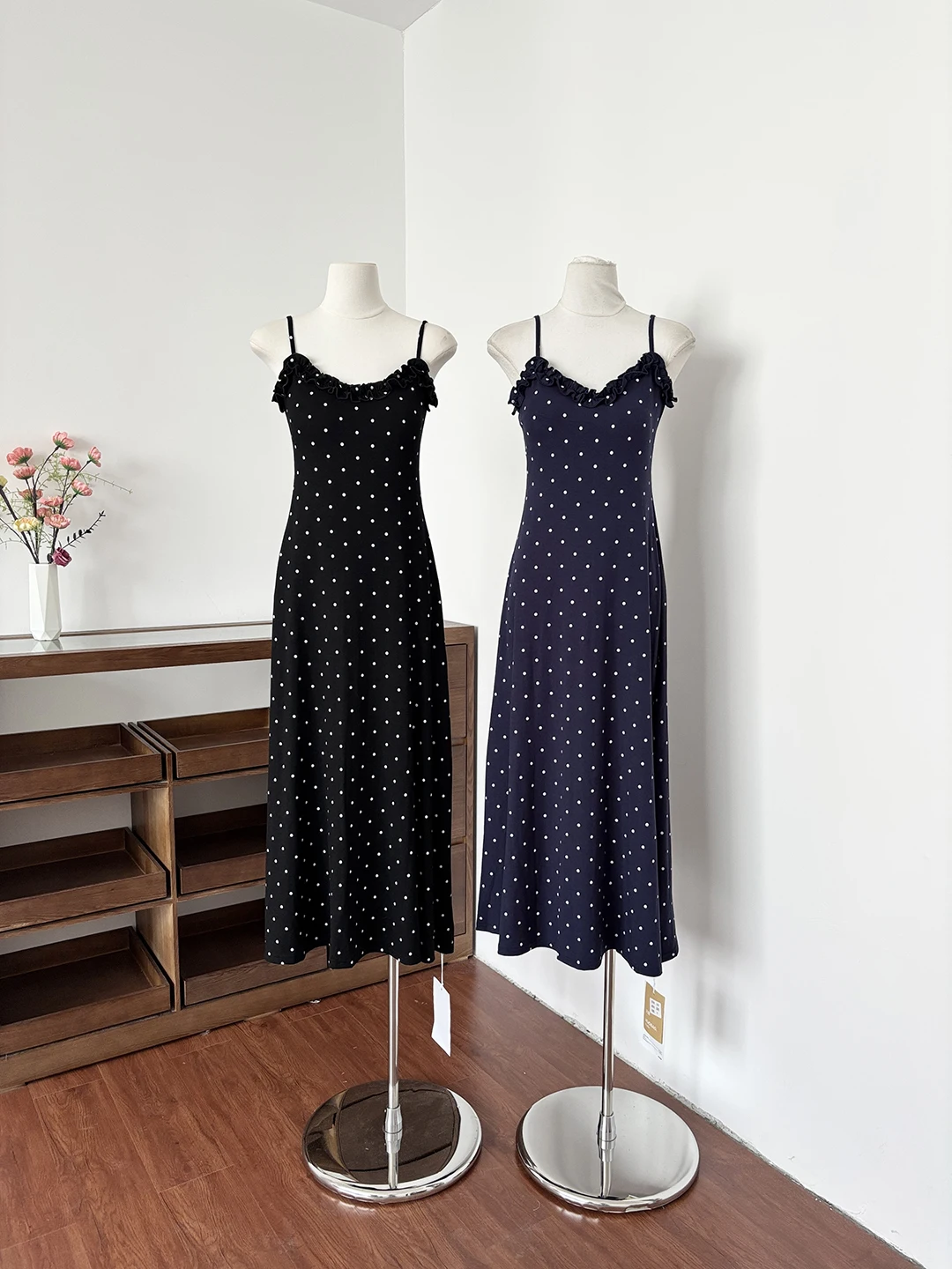 Slimming Pure Desire Sexy Girl Wood Grain Strap Dress Women's Fashionable Summer New Arrival City Commute Style V-neck A...
Slimming Pure Desire Sexy Girl Wood Grain Strap Dress Women's Fashionable Summer New Arrival City Commute Style V-neck A...