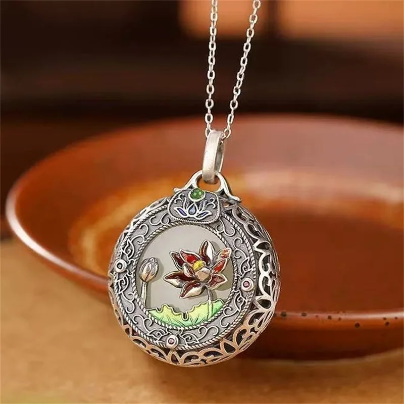 Temperament Jade Safety Buckle Pendant For Lady Birthday Gift Vintage Hollow Flower Colored Lotus Necklace Women Jewelry
Temperament Jade Safety Buckle Pendant For Lady Birthday Gift Vintage Hollow Flower Colored Lotus Necklace Women Jewelry