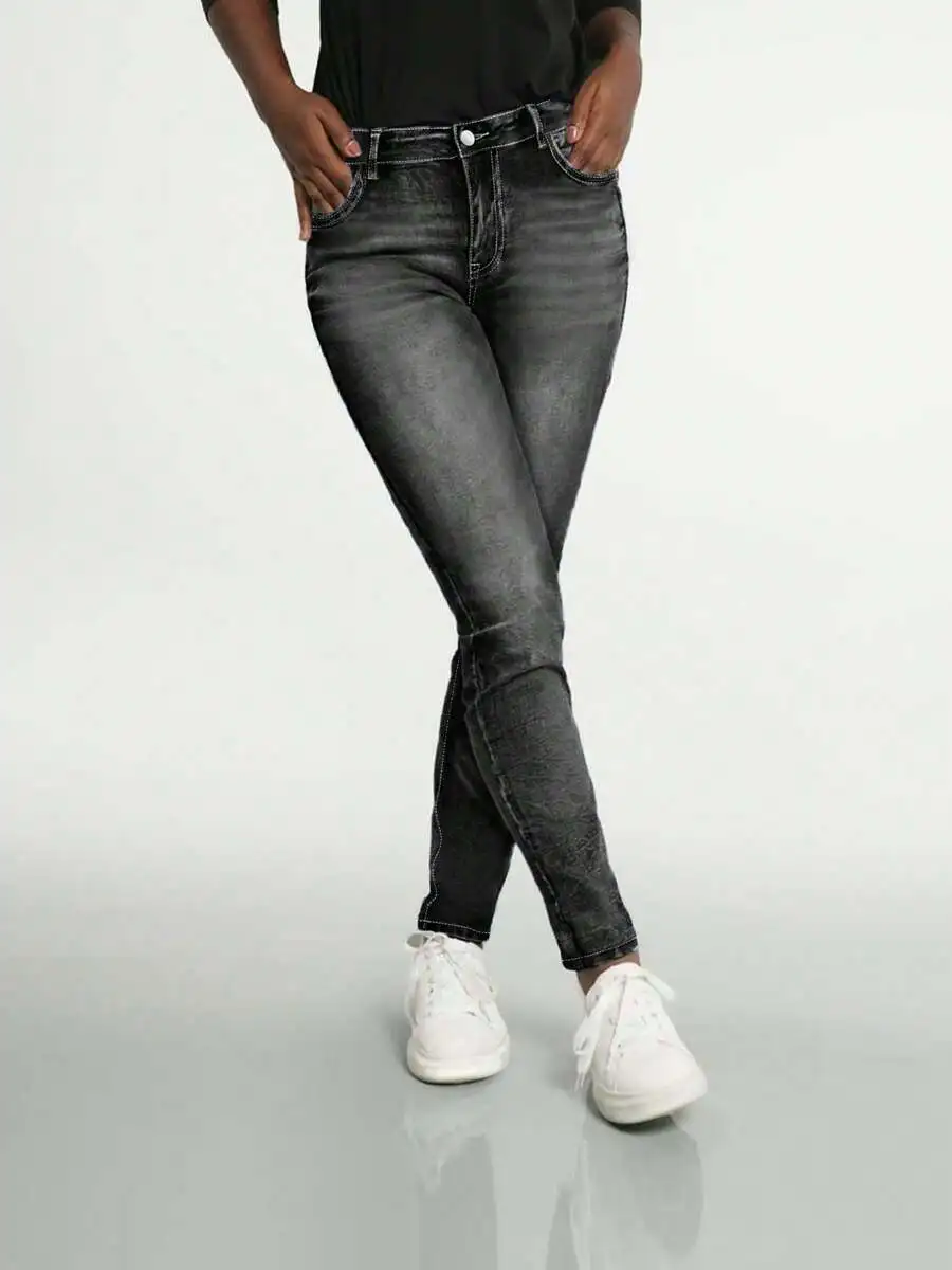 Wide-Leg High-Rise Plus Size Denim Pants With Rolled Cuff, Dark Washed Skinny Fit For Casual And Office Wear
Wide-Leg High-Rise Plus Size Denim Pants With Rolled Cuff, Dark Washed Skinny Fit For Casual And Office Wear