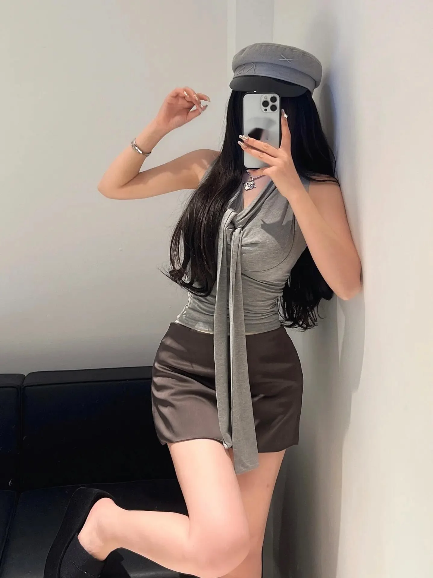 Korean Style Ribbon Sleeveless T-shirt For Women Summer Slim Temperament Chic Short Fashion Sexy Korean Women Tank Tops
Korean Style Ribbon Sleeveless T-shirt For Women Summer Slim Temperament Chic Short Fashion Sexy Korean Women Tank Tops